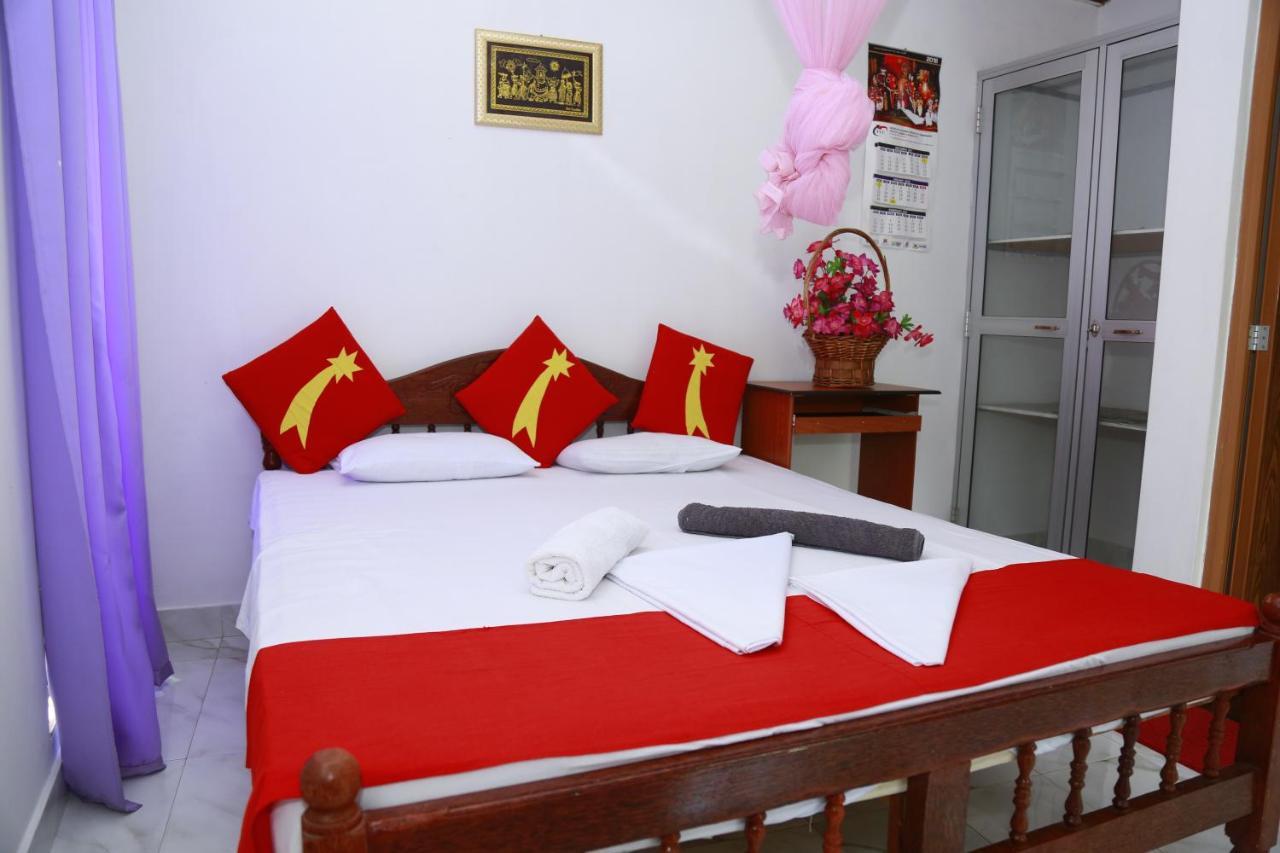 Evening Star Guest Inn Канди Экстерьер фото