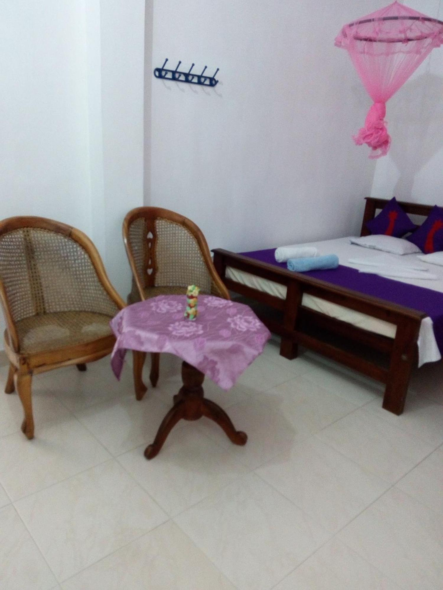 Evening Star Guest Inn Канди Номер фото