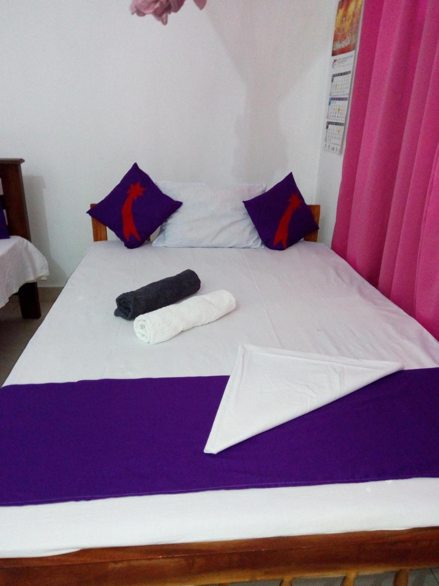 Evening Star Guest Inn Канди Номер фото