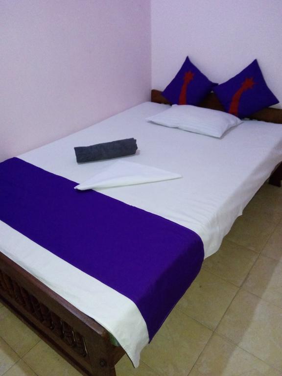 Evening Star Guest Inn Канди Экстерьер фото