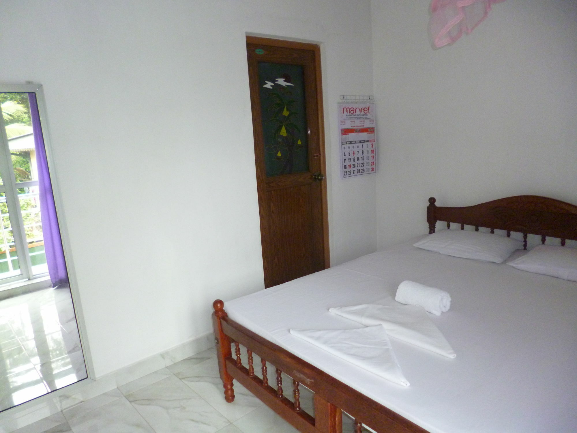 Evening Star Guest Inn Канди Экстерьер фото