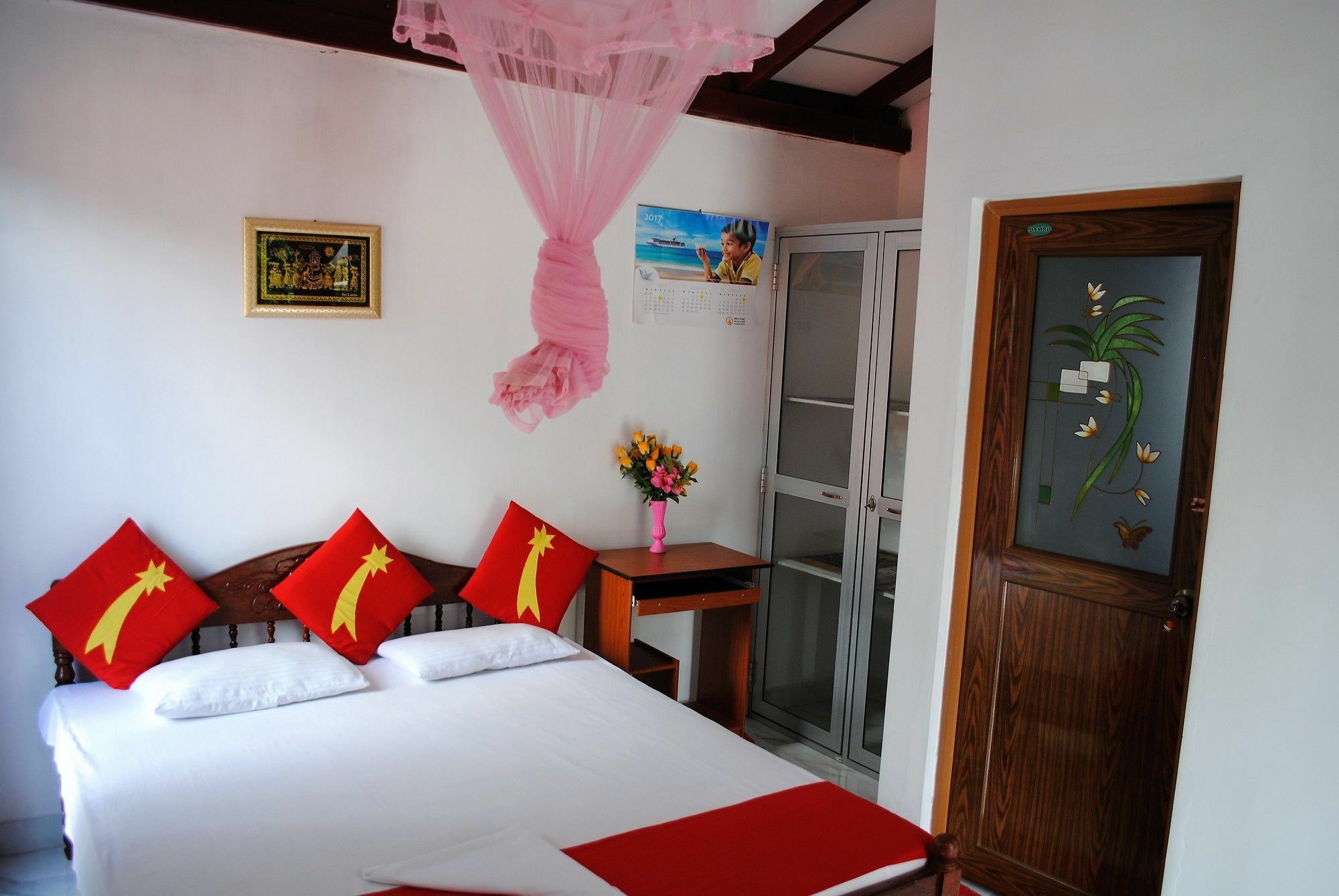 Evening Star Guest Inn Канди Экстерьер фото